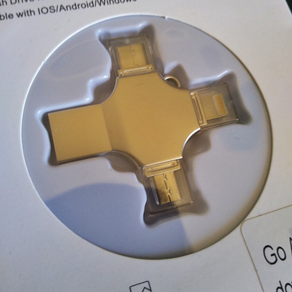 USB Flash Drive - 32GB - Picture 2 of 2